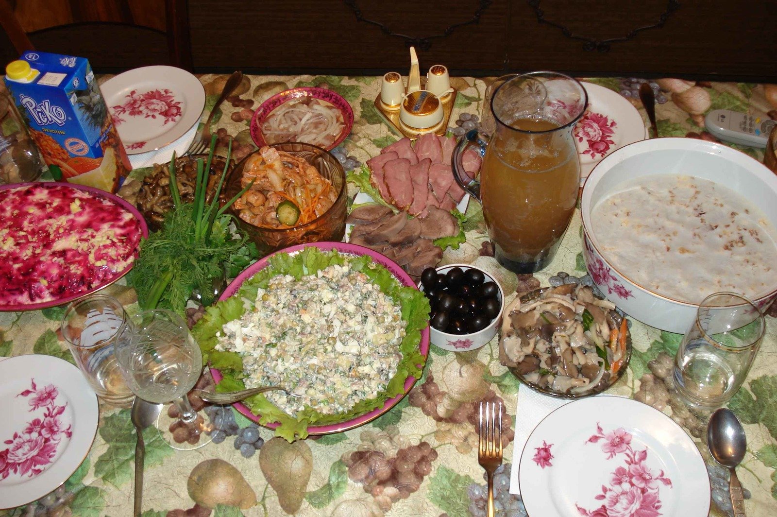 Деревенский новогодний стол