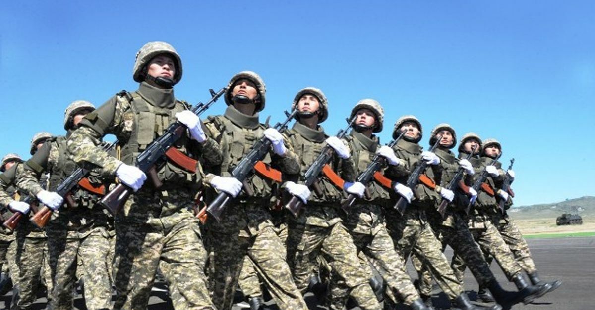 Какая армия в казахстане. Армия Казахстана. Казахские войска. Войска в Казахстане в чёрной форме. Войска территориальной обороны.