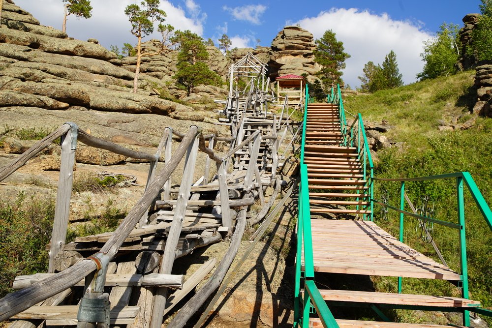 Пещера Коныр-Аулие в Баянаульских горах - Yvision.kz