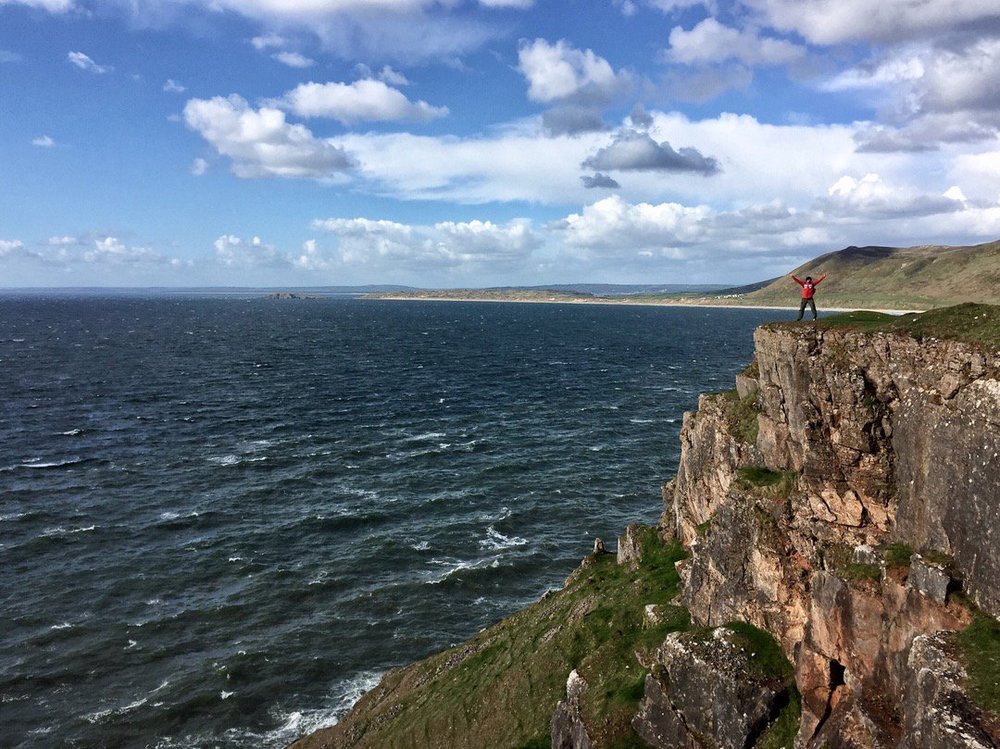 Ресейдегі барлық транссексуалдар Екі қыз және бір жігіт клубта