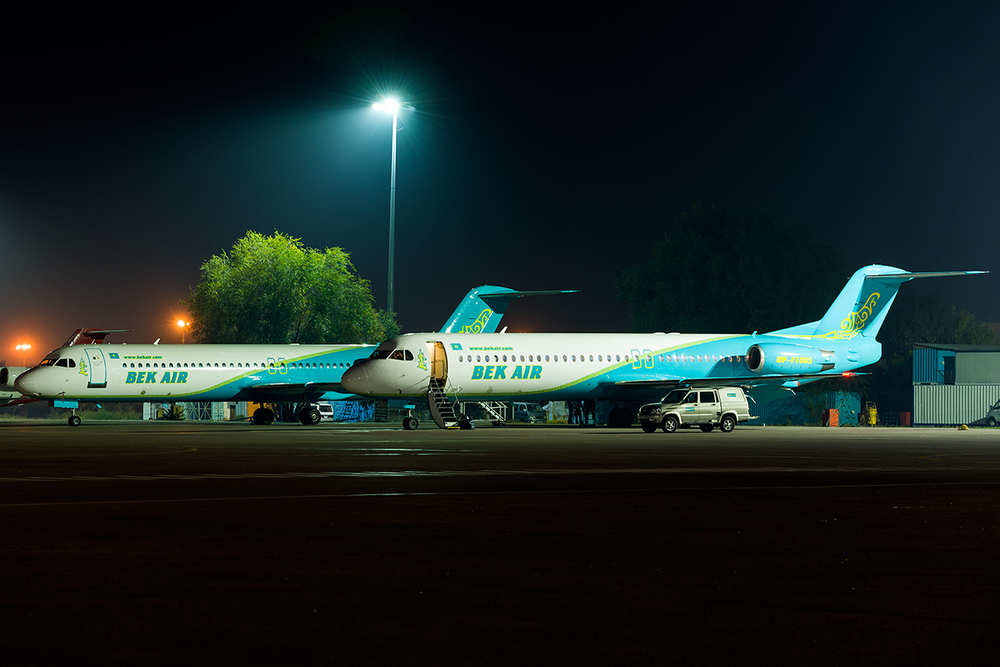 BekAir Fokker 100