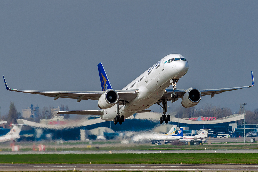 AirAstana Boeing 757-200