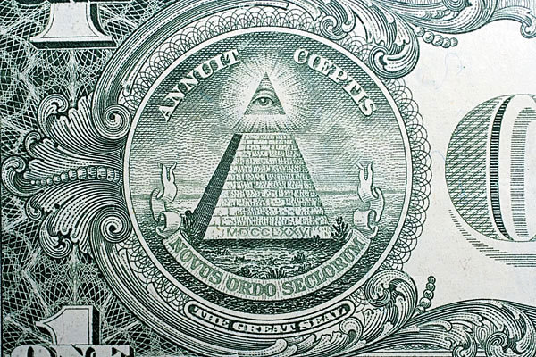 Финансовая пирамида на долларе
