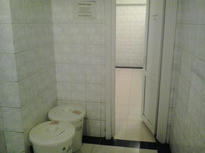Тамбур мужского туалета СК Казахстан