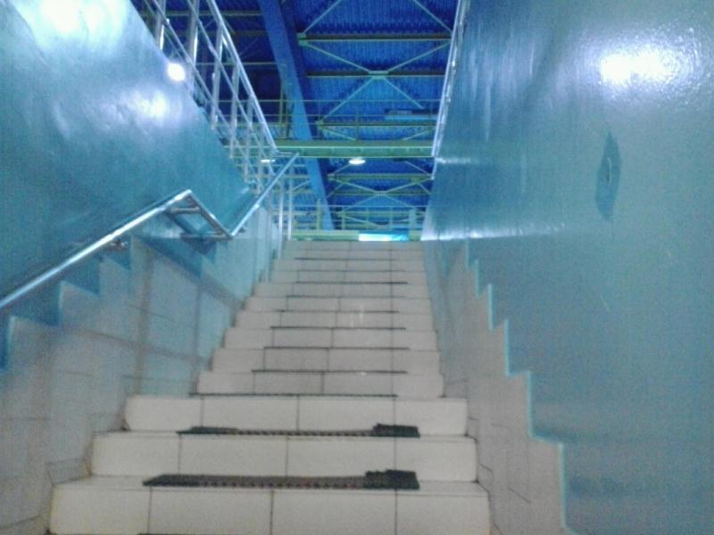 Лестница к бассейну СК Казахстан