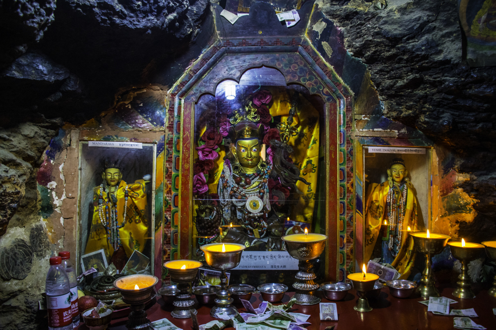 монастырь Чиу на берегу озера Манасаровар, туры в Тибет