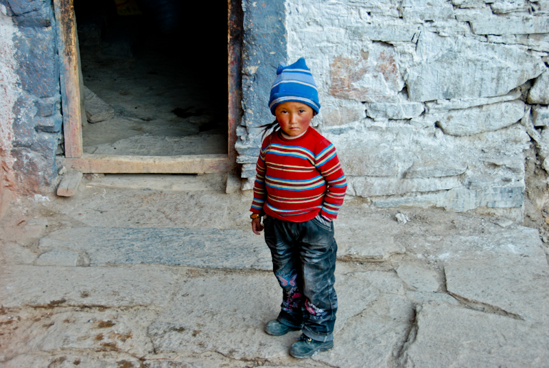 ребенок в монастыре Ронгбук