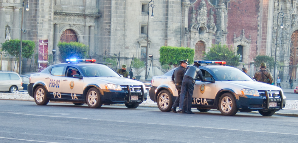 полиция в Мехико