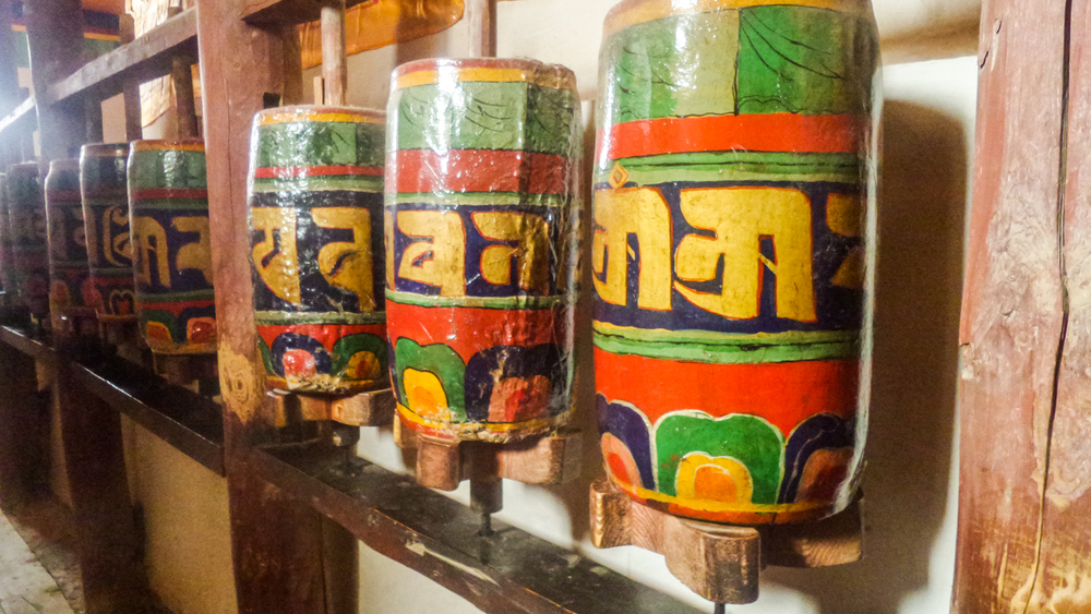 молитвенные тибетские барабаны