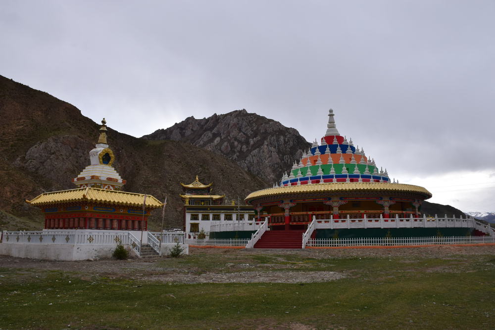 монастырь Трангу Ринпоче город Юйшу