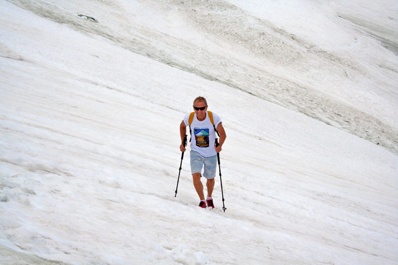 путешественник и альпинист из Смоленска Юрий Суханов в Цермате на склонах Маттерхорна