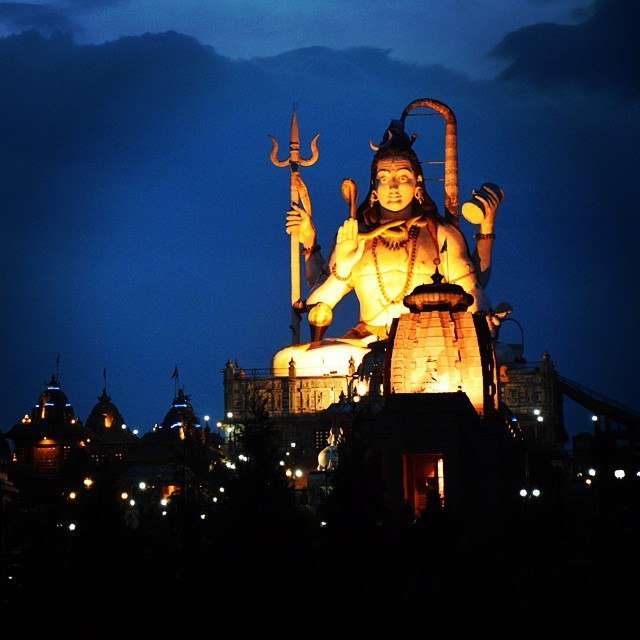 30-метровая статуя Шивы в Сиккиме