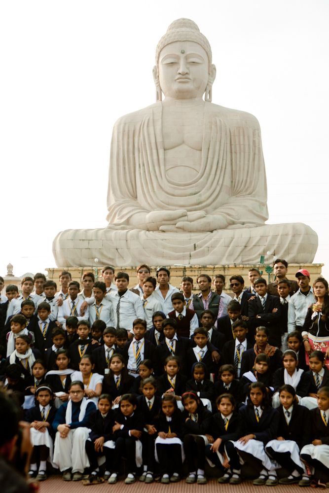гигантская статуя Будды