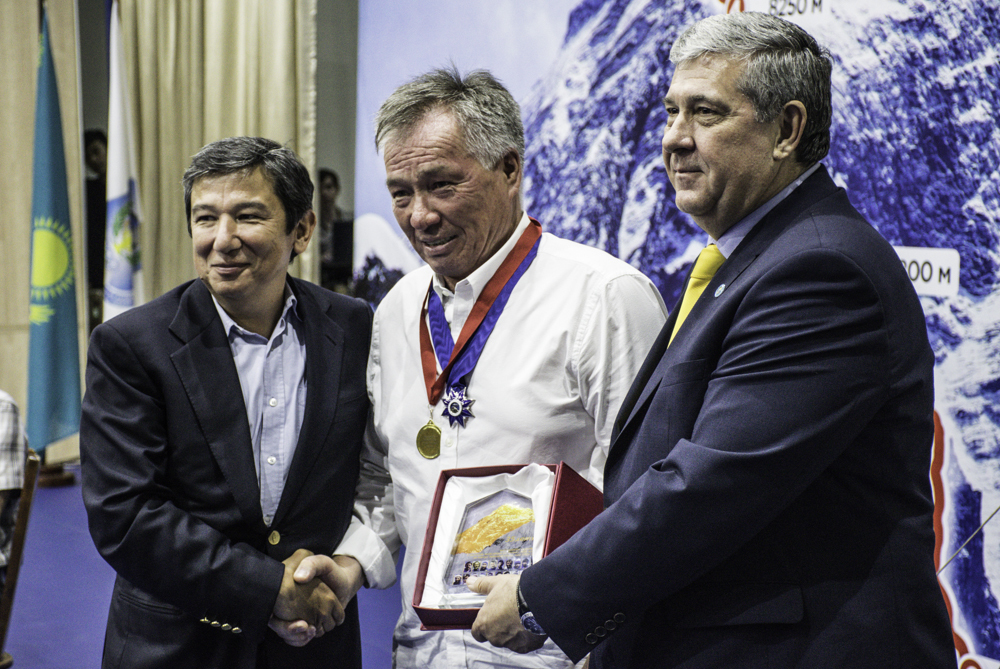 Участники экспедиции Эверест-82 в Алматы