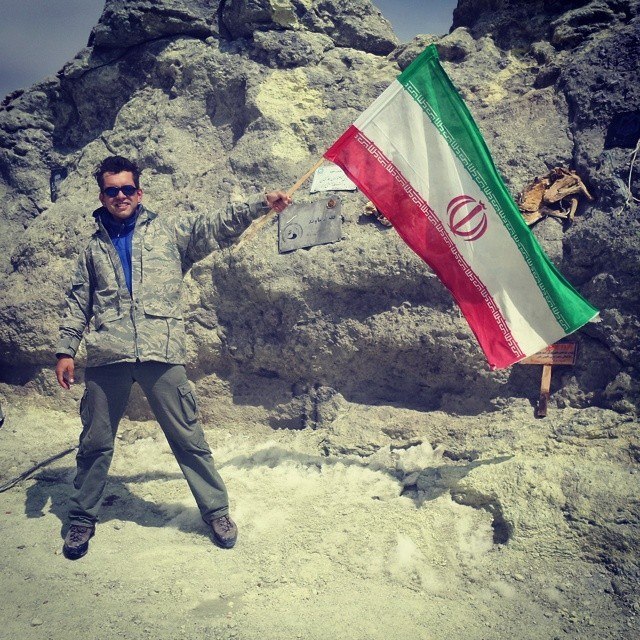 горный гид Андрей Гундарев на вулкане Демавенд, Иран