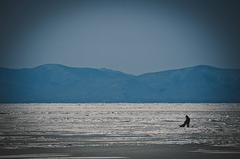 Амурский залив сайт. Амурский залив Владивосток фото. Амурская залив фото с надписью.