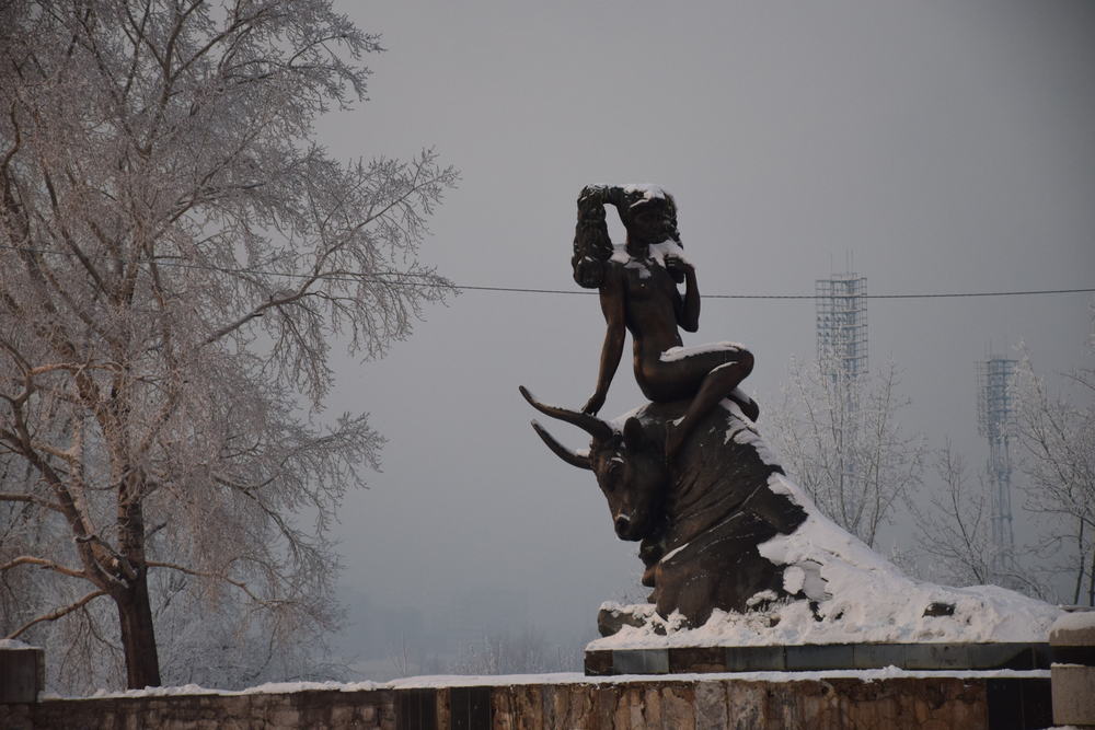 Похищение Европы - фонтан в Красноярске