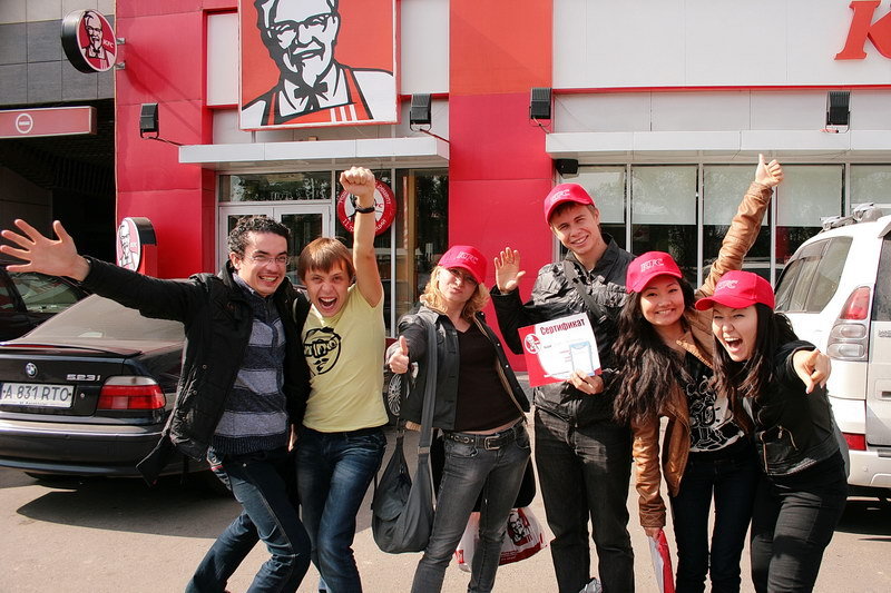 Шалости в KFC - специальный соус