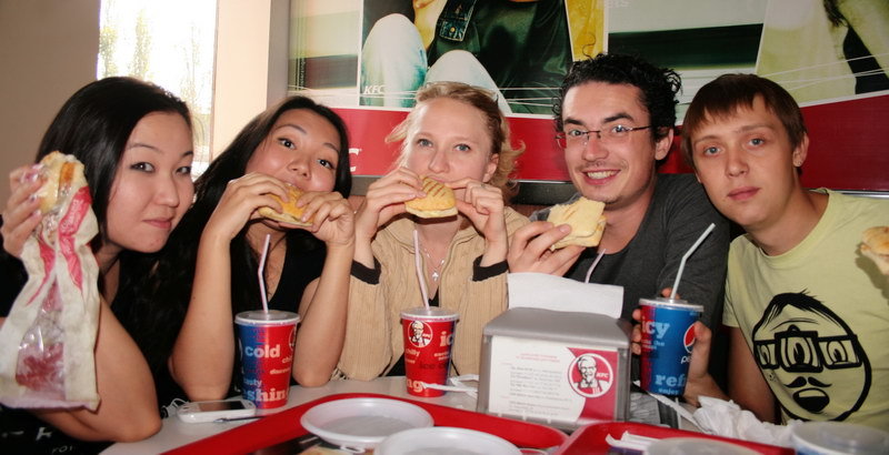 Шалости в KFC - специальный соус