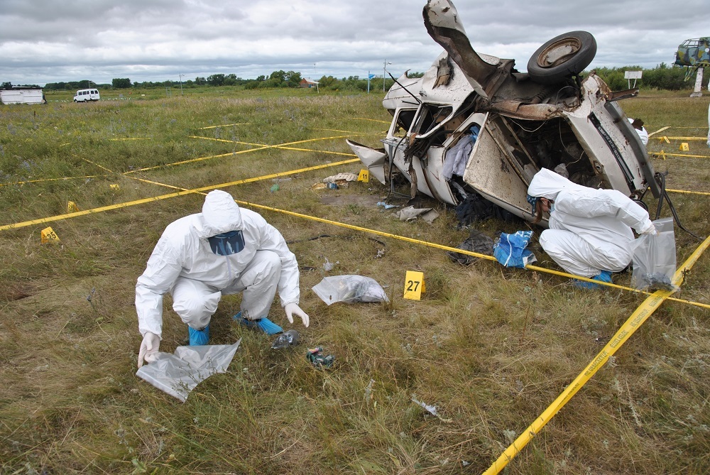 осмотр места происшествия взрыва. крылья теракт 2003 тушино. осмотр места происшествия взрыва. осмотр места происшествия взрыва. осмотр места происшествия взрыва.