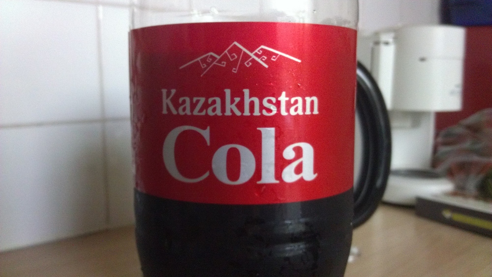 Like x cola. Казахстанская кола. Заменитель Кока колы. Казахстанская Кока кола.
