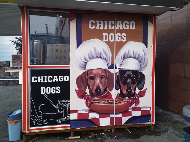 Фото Рустама Ниязова: вывеска Chicago Dogs, Алматы