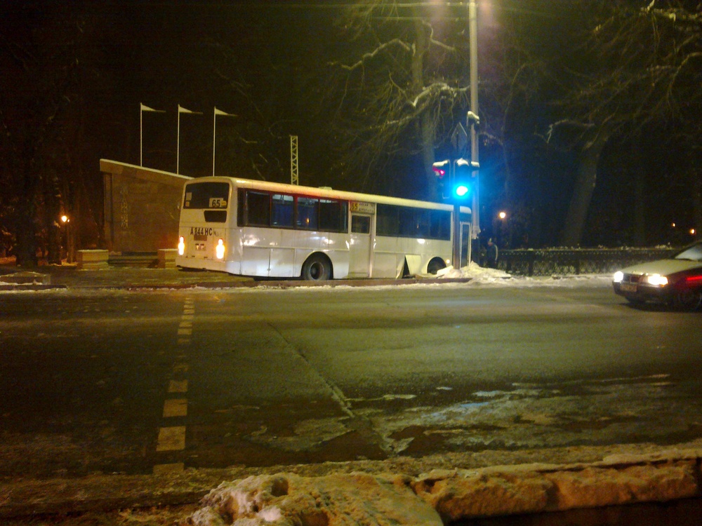 Фото Рустама Ниязова: автобус №65