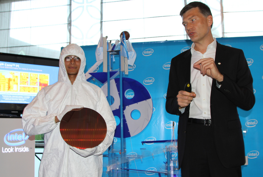 Фото Рустама Ниязова: пресс-конференция, посвященная 10-летию офиса Intel в Казахстане