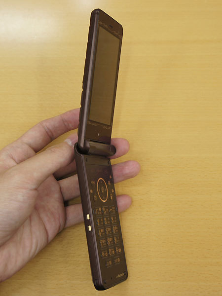 шоколадный телефон Sharp SH-04C 