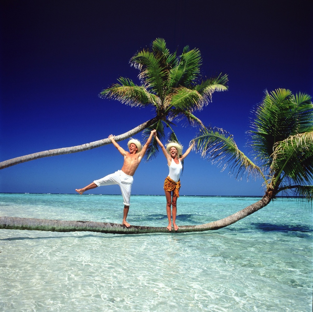 Туры из уфы на двоих. Мальдивы райское наслаждение. Отдых фото. Лето отдых. Семья на море пальмы.