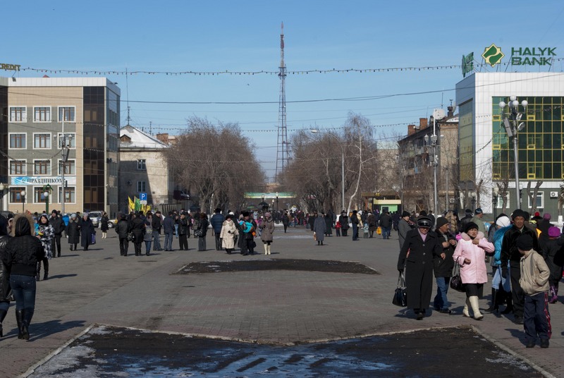 улица Конституции Казахстана, бывшая улица Ленина