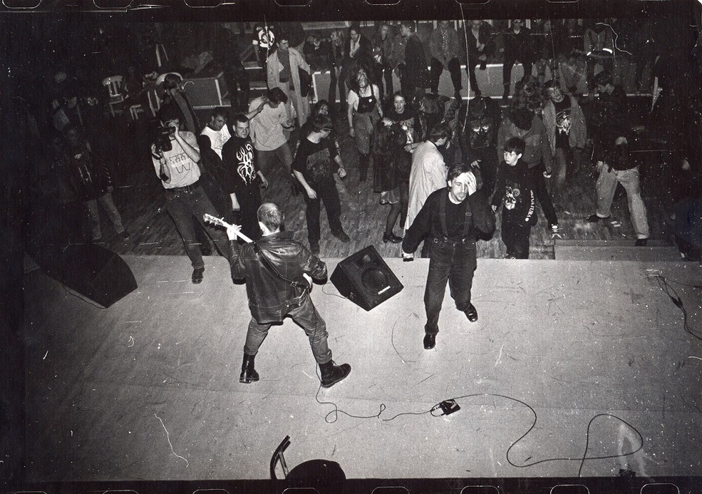 Группа «Джайна», акция «Ответный удар против агрессии НАТО», Павлодар, клуб «Пирамида», 17 апреля 1999 г. Фото А. Усова