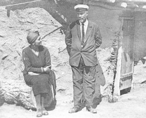 1940 год. Евгений Гернет в ссылке в совхозе Спартак. За три года до смерти.