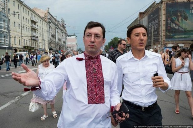 Александр Поткин с Булатом Абиловым в Москве на «Марше миллионов». Фото Ильи Варламова.