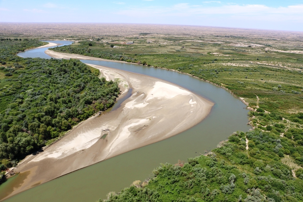 Самая большая река казахстана. Река Каратал в Казахстане. Тургай река. Каратал озеро. Река Тургай в Казахстане.