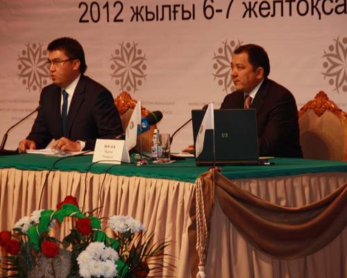 Председатель Совета Габидолла Абдрахимов и аким ЗКО Нурлан Ногаев